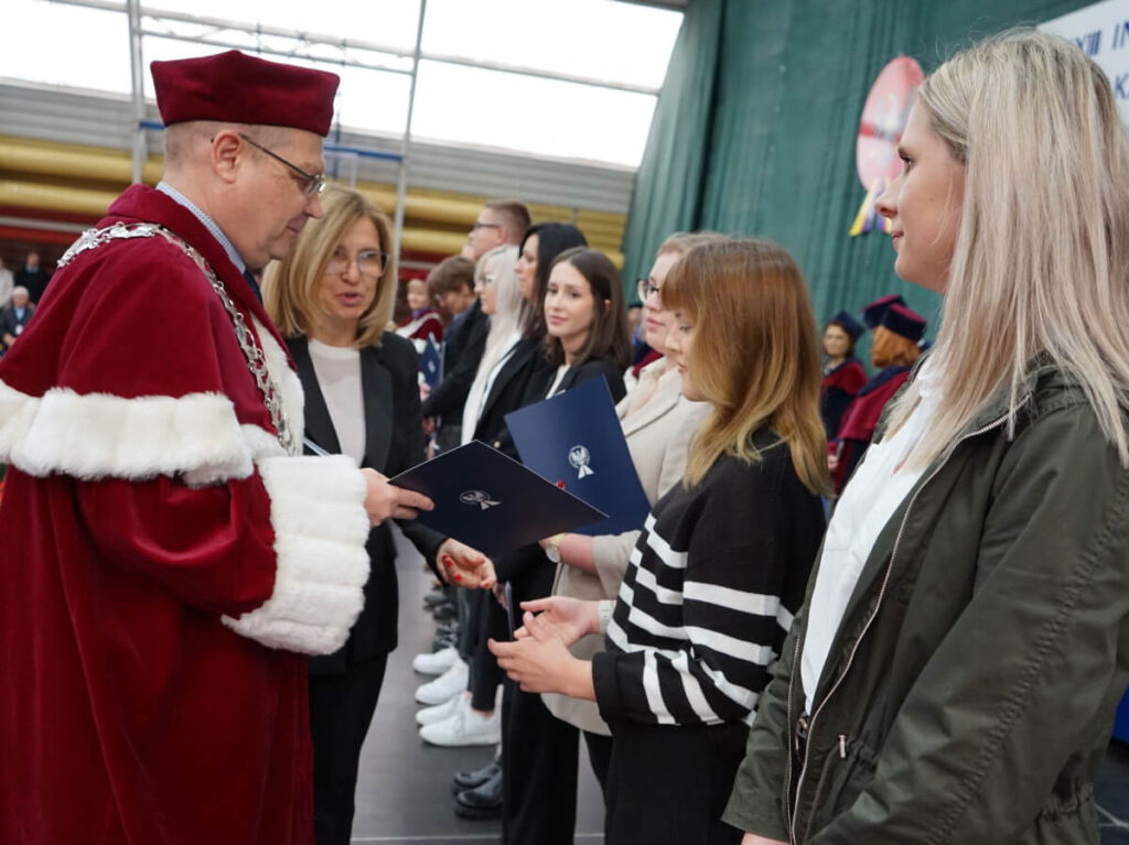 Gratulacje dla studentów