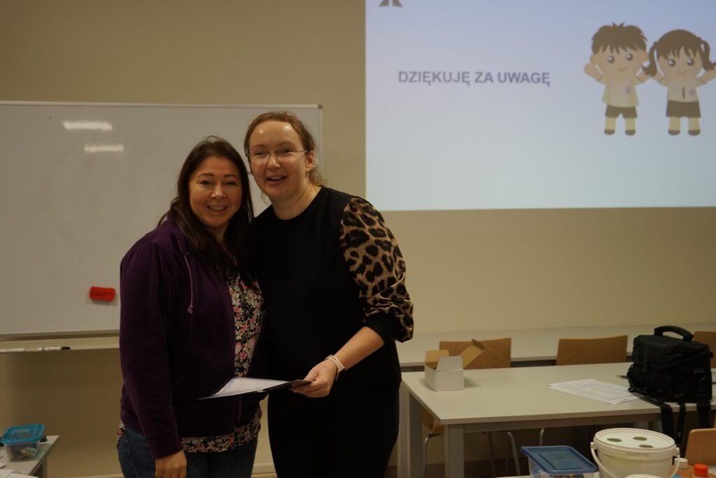 Wspólne zdjęcie uczestniczki z prowadzącą