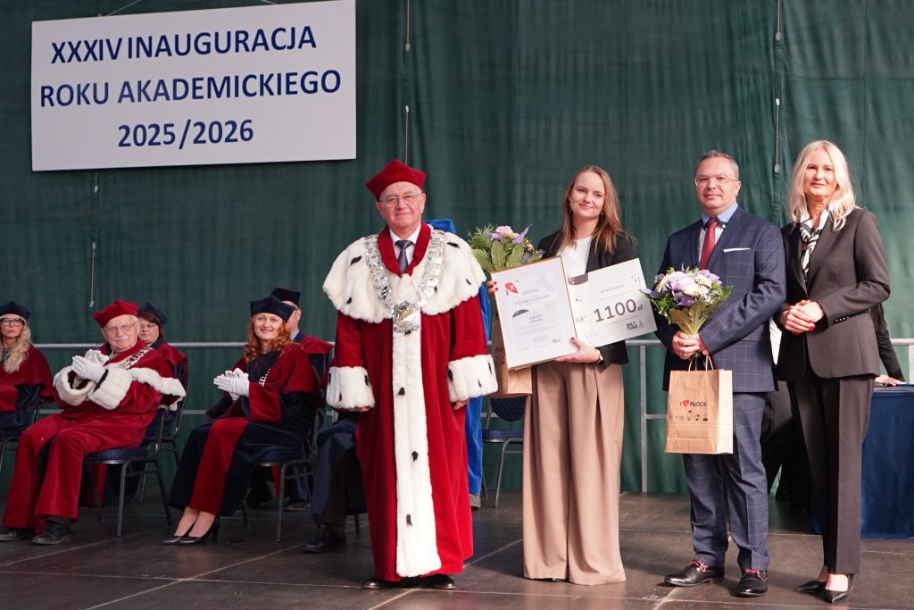 Wręczenie wyróżnienia w konkursie Dyplom dla Płocka