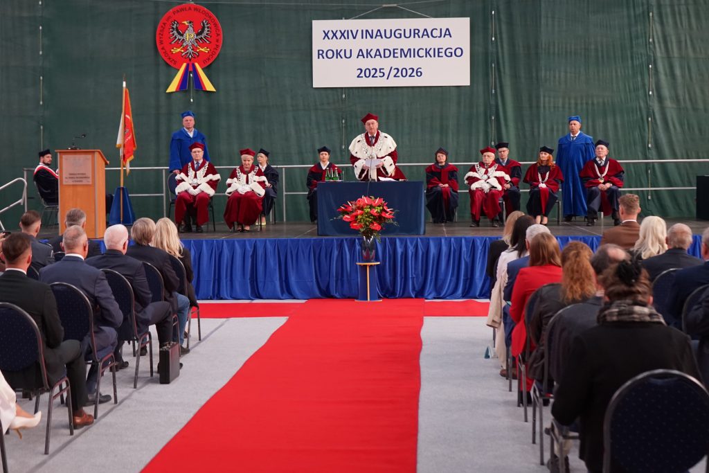 Rektor oraz Senat Uczelni na scenie