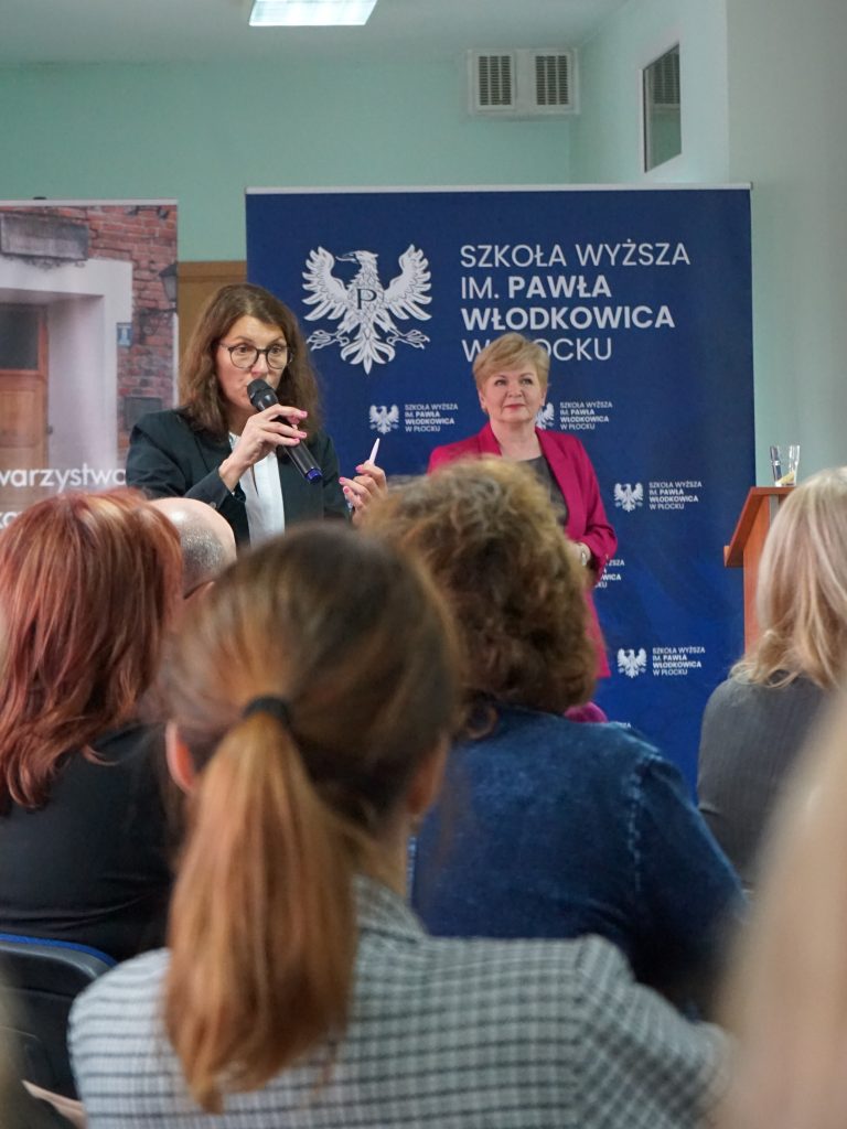 Przemawia dr hab. Justyna Kusztal, prof. UJ